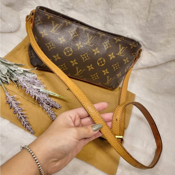 Authentic Louis Vuitton Trotteur Crossbody shoulder bag - Picture 16 of 16